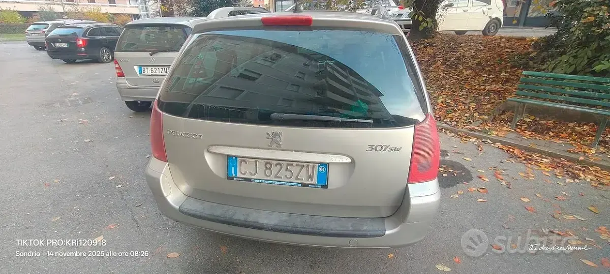 Usata Peugeot 307 107 CV (78 kW) 2004 Grigio Station wagon