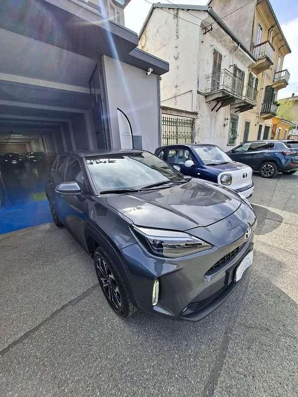 Usata Toyota Yaris Cross Trend 116 CV (85 kW) 2022 Grigio SUV