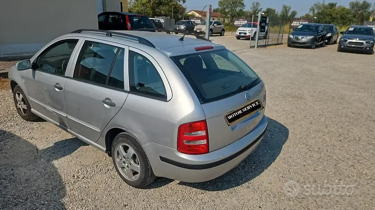 Usata Skoda Fabia 101 CV (74 kW) 2004 Grigio Station wagon