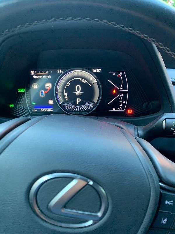 Usata Lexus UX 250h Sport Line 152 CV (111 kW) 2019 Grigio SUV