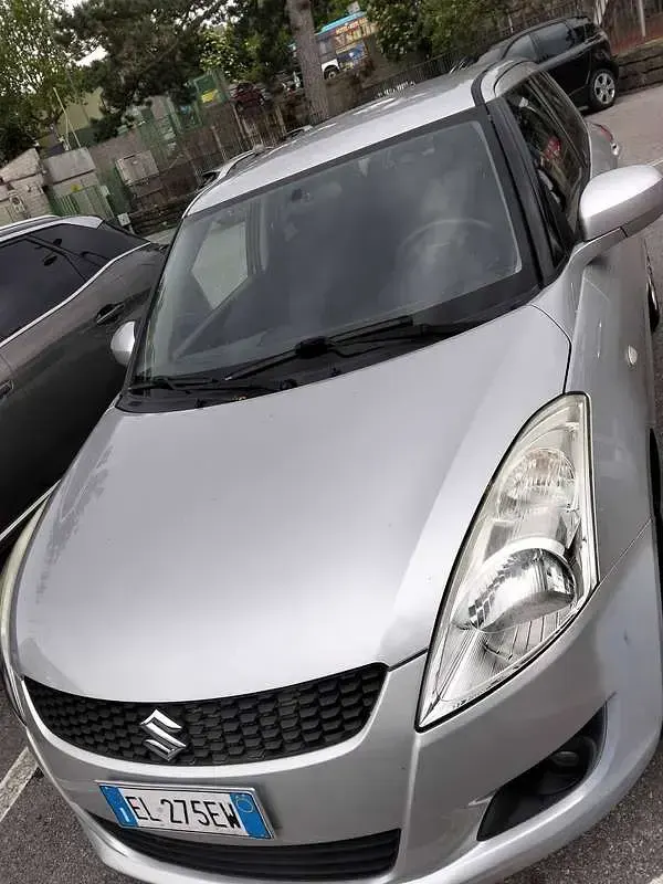 Usata Suzuki Swift GL 94 CV (69 kW) 2012 Argento Utilitaria
