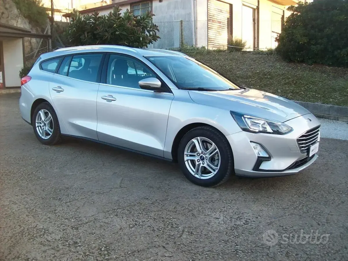 Usata Ford Focus Business Edition 120 CV (88 kW) 2021 Grigio Station wagon