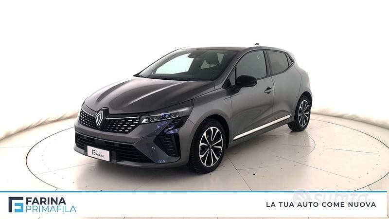 Usata Renault Clio V Techno 91 CV (66 kW) 2024 Grigio Berlina