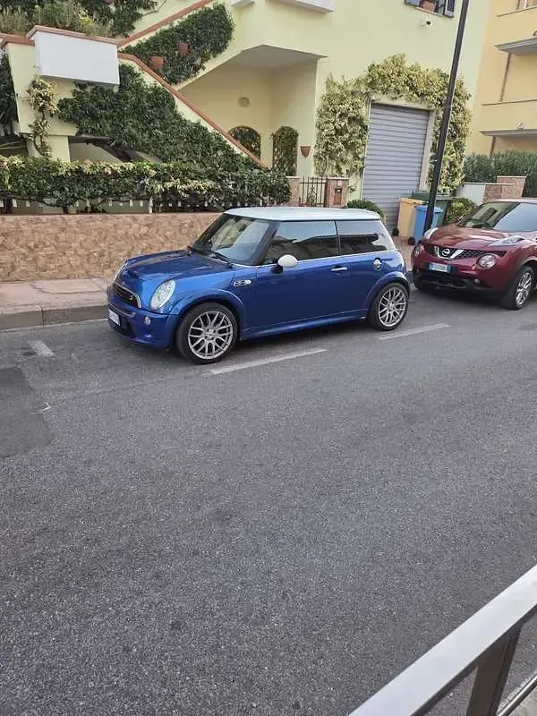 Usata Mini Cooper S 170 CV (125 kW) 2005 Bluazzurro Utilitaria