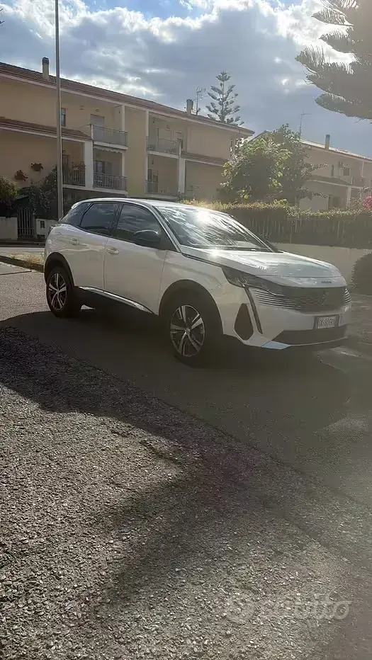 Usata Peugeot 3008 131 CV (96 kW) 2022 SUV