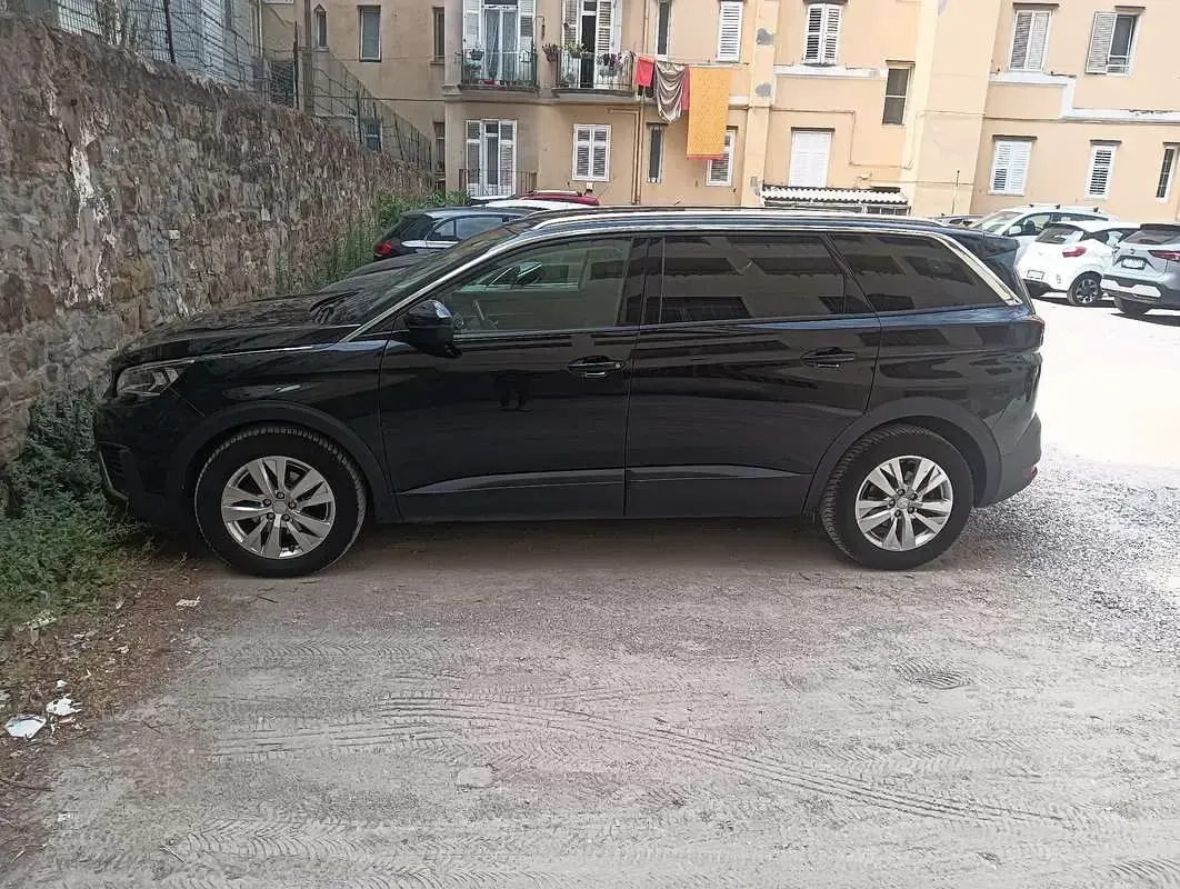 Usata Peugeot 5008 Active 120 CV (88 kW) 2017 SUV
