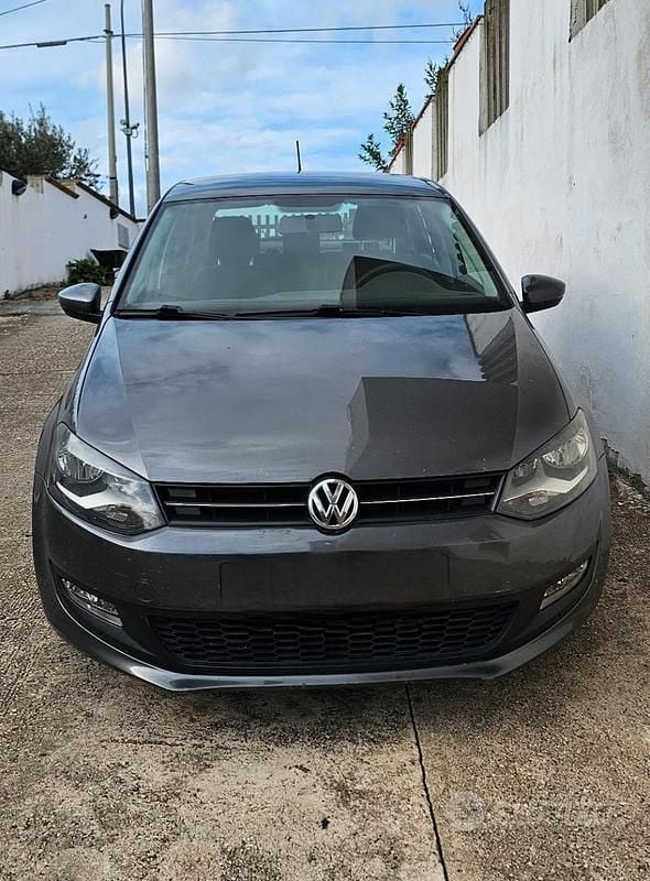 Usata VW Polo 90 CV (66 kW) 2011 Grigio Berlina