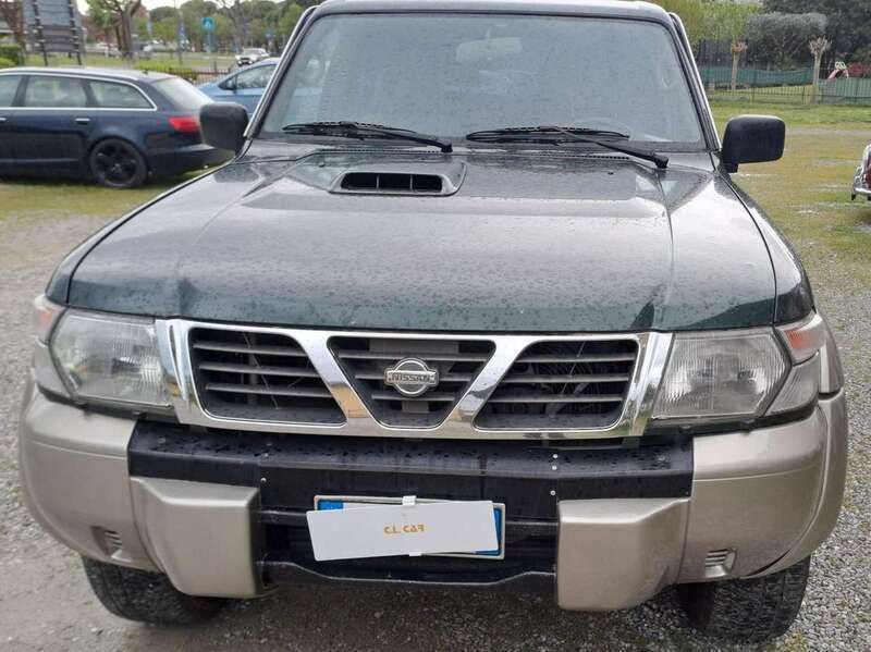 Verde Usata 2002 Nissan Patrol SUV | 13.500 € (Super prezzo) - Immagine 1/4