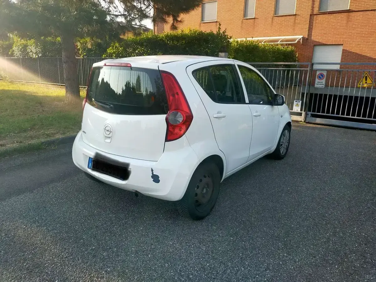 Usata Opel Agila Enjoy 86 CV (63 kW) 2010 Other Utilitaria