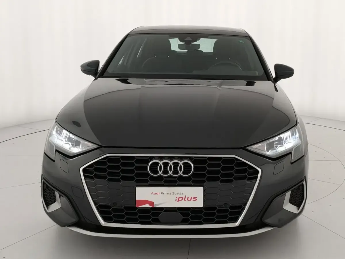 Usata Audi A3 Advanced 150 CV (110 kW) 2021 Grigio manhattan metallizzato Berlina