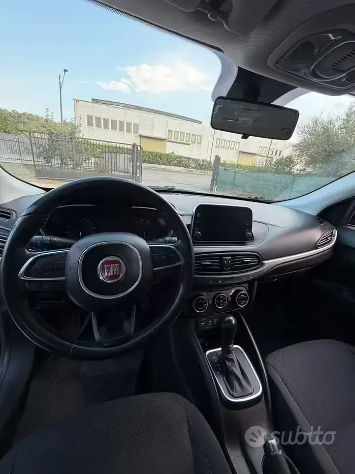 Usata Fiat Tipo S 120 CV (88 kW) 2017 Nero Station wagon