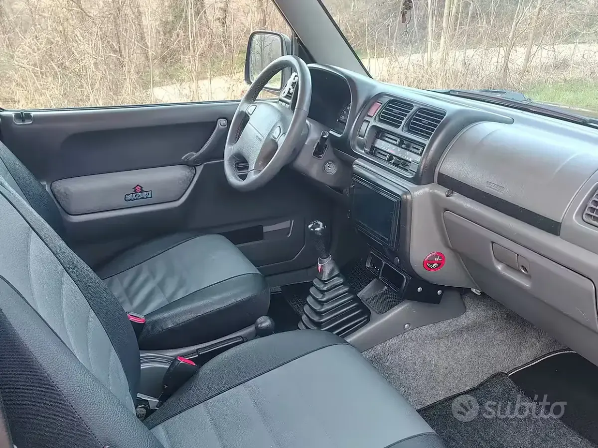 Usata Suzuki Jimny 80 CV (58 kW) 2004 Nero SUV