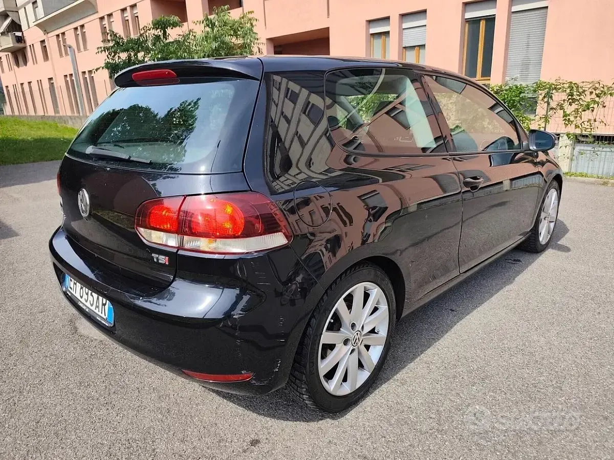 Usata VW Golf VI Highline 122 CV (89 kW) 2011 Nero Utilitaria