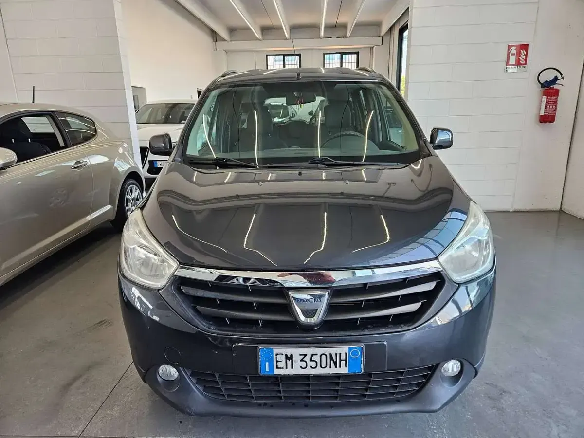 Usata Dacia Lodgy Ambiance 107 CV (78 kW) 2012 Grigio Monovolume