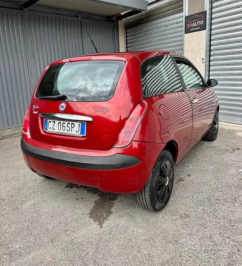Usata Lancia Ypsilon 69 CV (50 kW) 2006 Rosso Utilitaria