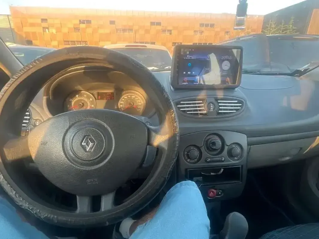 Usata Renault Clio III 75 CV (55 kW) 2005 Grigio Berlina