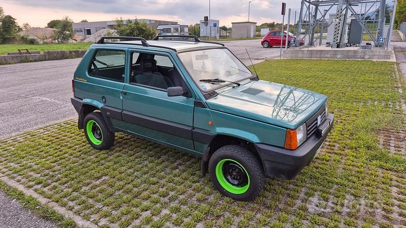 Usata Fiat Panda 4x4 Trekking 45 CV (33 kW) 1999 Verde Utilitaria