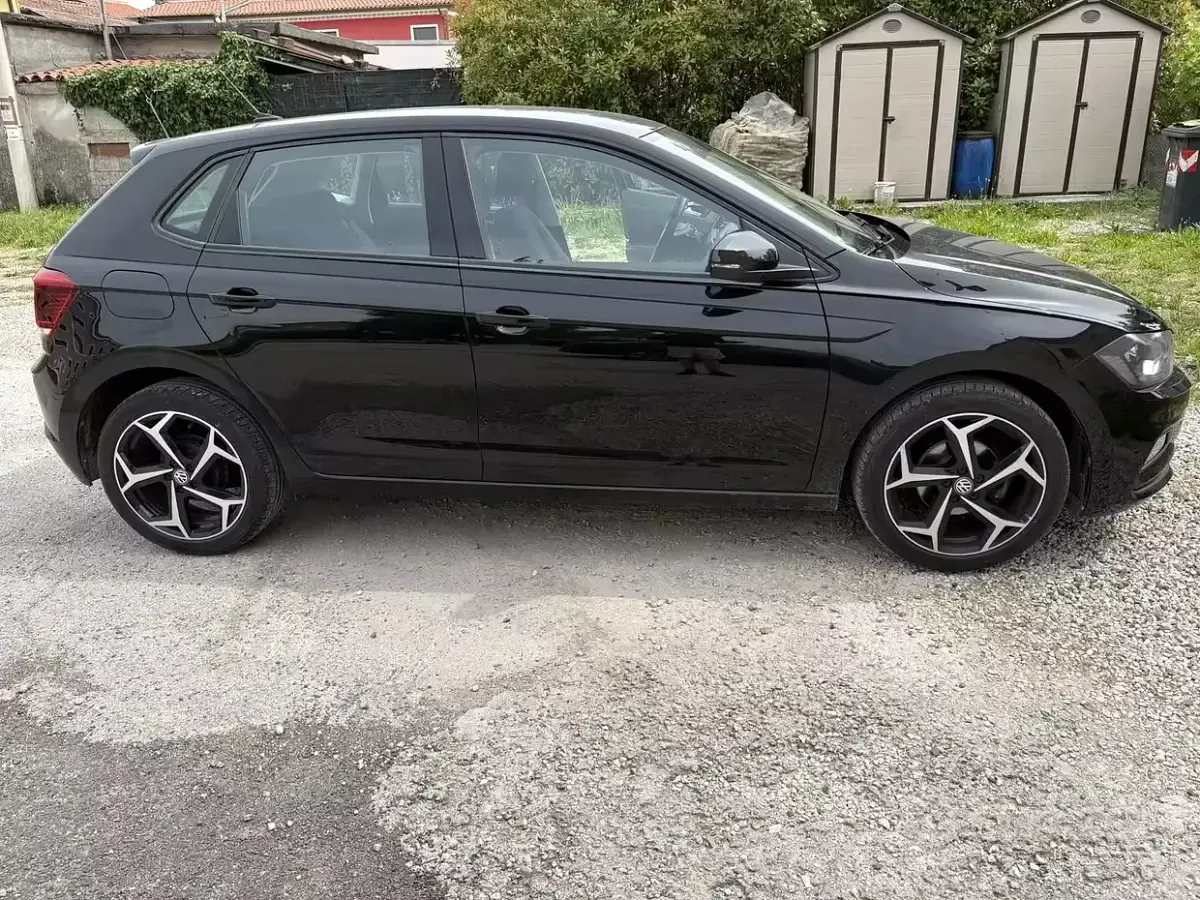 Usata VW Polo Comfortline 75 CV (55 kW) 2018 Nero Utilitaria
