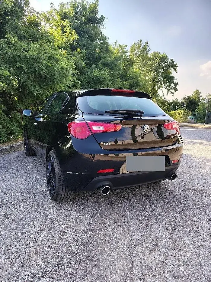Usata Alfa Romeo Giulietta 105 CV (77 kW) 2014 Nero Utilitaria