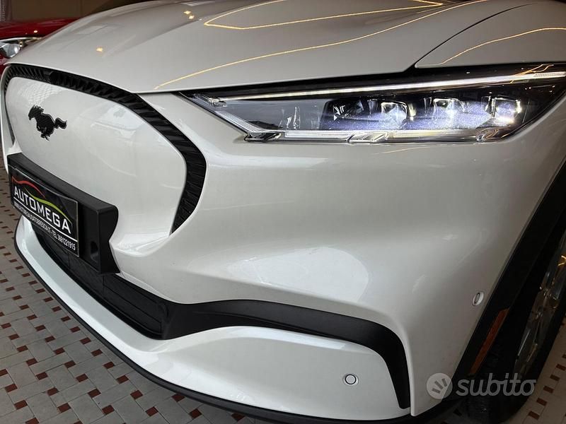 Usata Ford Mustang Mach-E 197 kW (269 CV) 2023 Bianco SUV