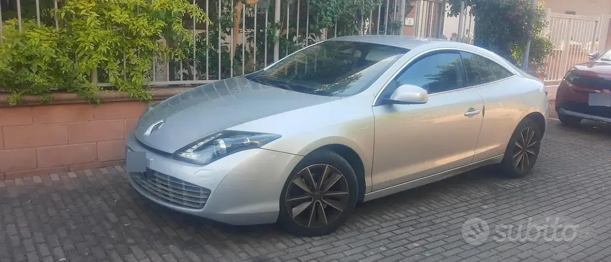 Usata Renault Laguna Coupé 150 CV (110 kW) 2014 Grigio Coupé