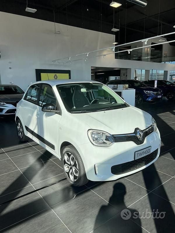 Usata Renault Twingo 60 kW (82 CV) 2023 Utilitaria