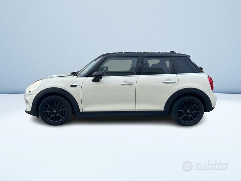 Usata Mini Cooper D Hype 116 CV (85 kW) 2017 Bianco Utilitaria