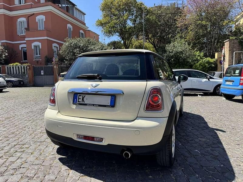 Usata Mini ONE 75 CV (55 kW) 2011 Bianco Utilitaria