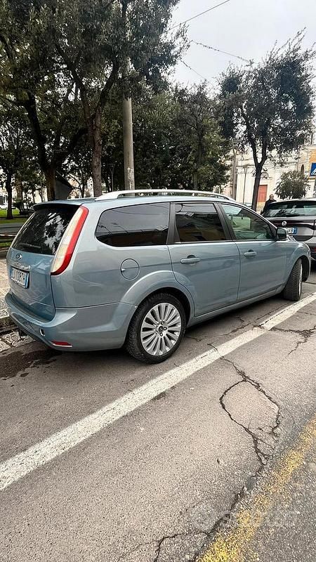 Usata Ford Focus 109 CV (80 kW) 2008 Blu Station wagon