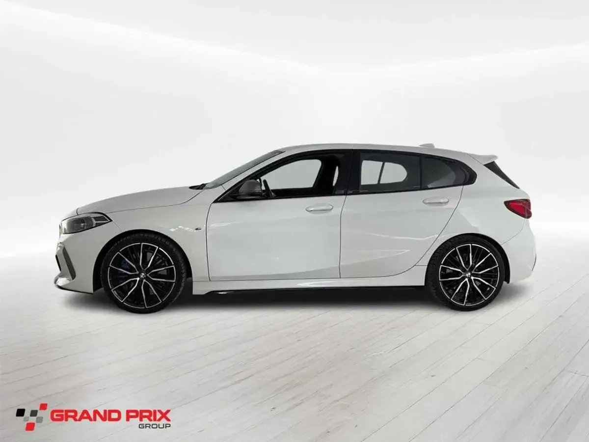 Usata BMW M135 Efficient Dynamics 306 CV (225 kW) 2022 Bianco Utilitaria