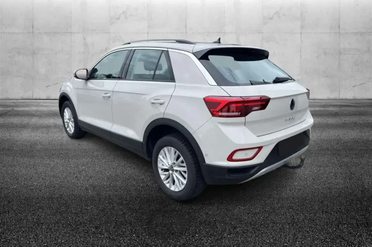Usata VW T-Roc Life 150 CV (110 kW) 2023 Grigio SUV