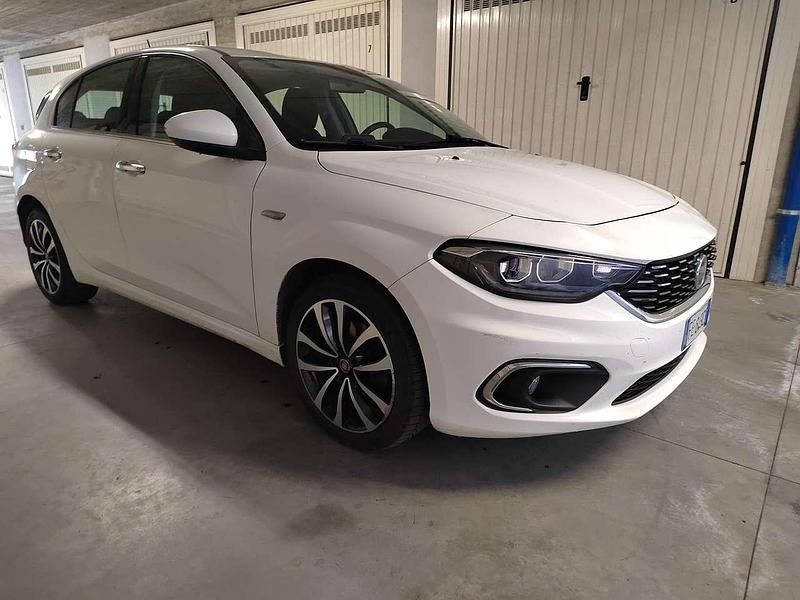 Usata Fiat Tipo Lounge 95 CV (69 kW) 2016 Bianco Berlina