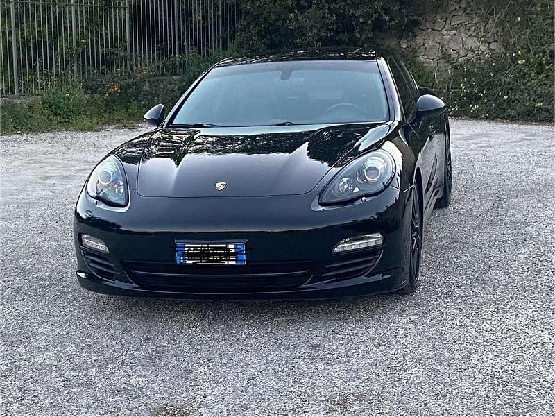 Usata Porsche Panamera 250 CV (183 kW) 2012 Utilitaria