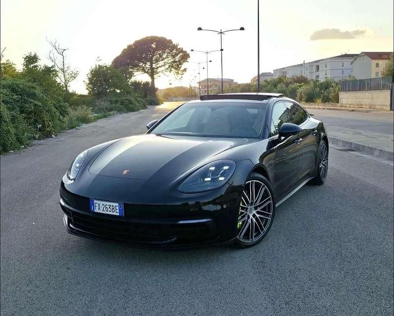 Usata Porsche Panamera 330 CV (242 kW) 2019 Berlina
