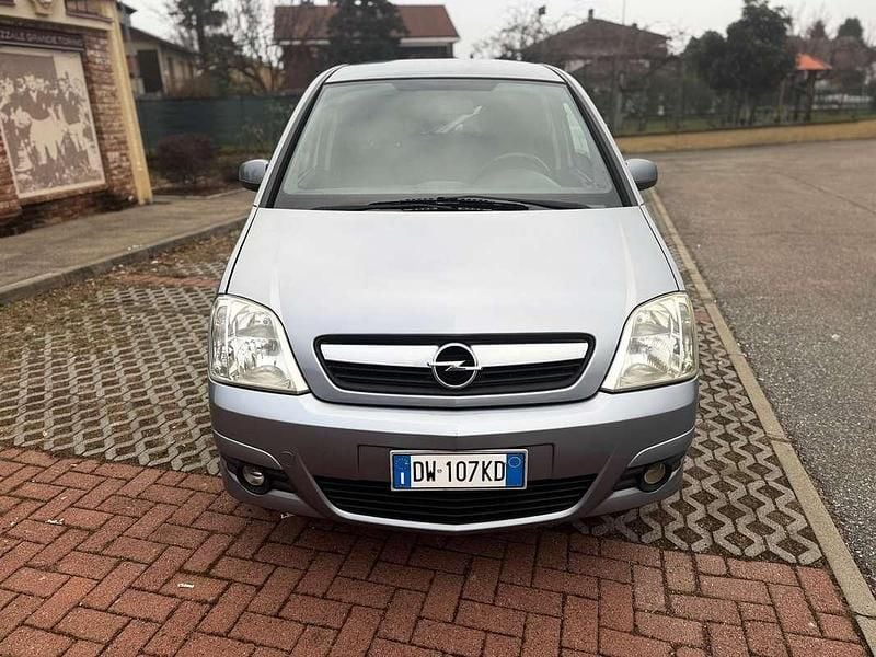 Usata Opel Meriva Cosmo 90 CV (66 kW) 2009 Grigio Monovolume