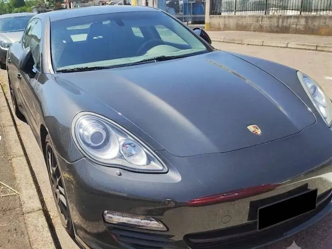Usata Porsche Panamera 250 CV (183 kW) 2012 Grigio Utilitaria