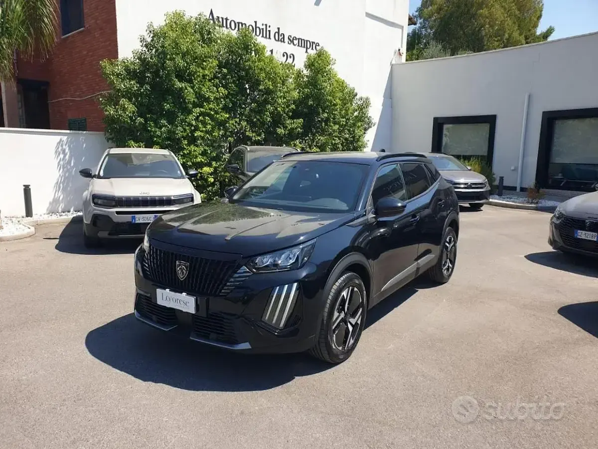 Usata Peugeot 2008 Allure 101 CV (74 kW) 2025 Nero metallizzato SUV