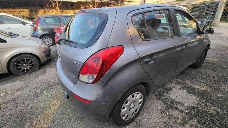 Usata Hyundai i20 Classic 86 CV (63 kW) 2013 Grigio Berlina