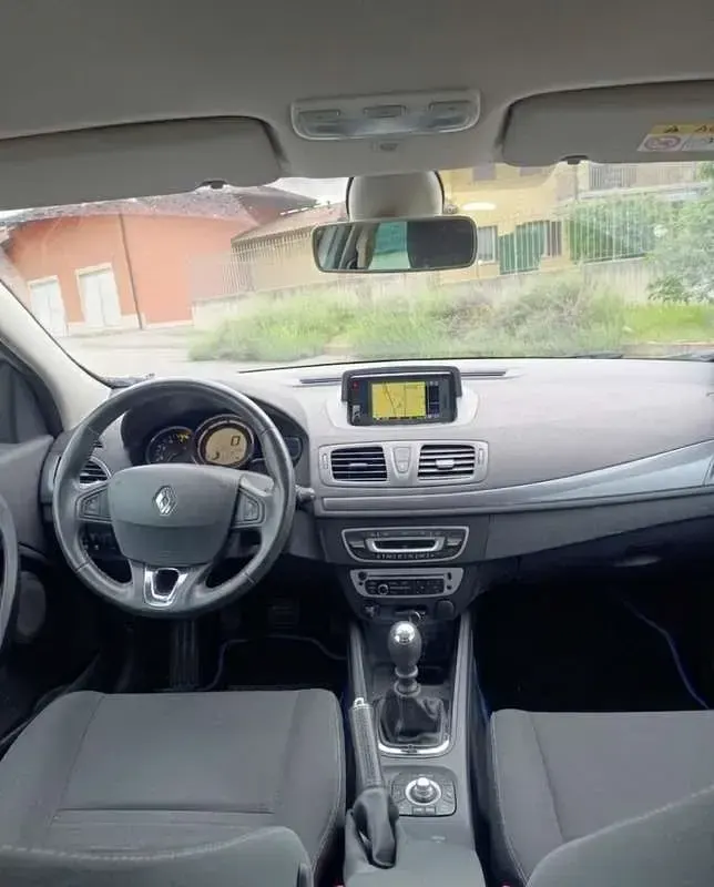 Usata Renault Mégane GrandTour LIMITED 110 CV (80 kW) 2015 Grigio Station wagon