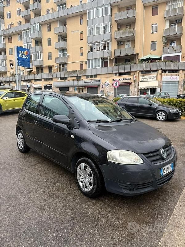 Usata VW Fox 70 CV (51 kW) 2010 Nero Utilitaria