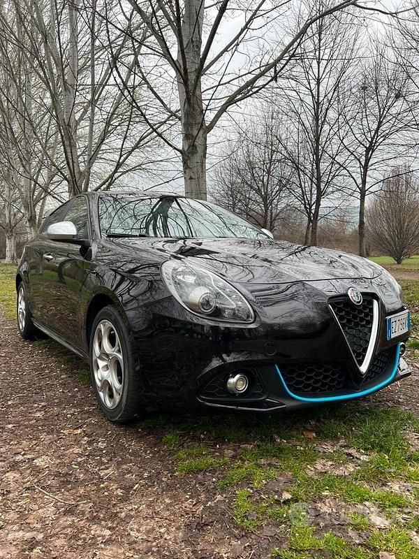 Usata Alfa Romeo Giulietta Distinctive 105 CV (77 kW) 2015 Nero Utilitaria