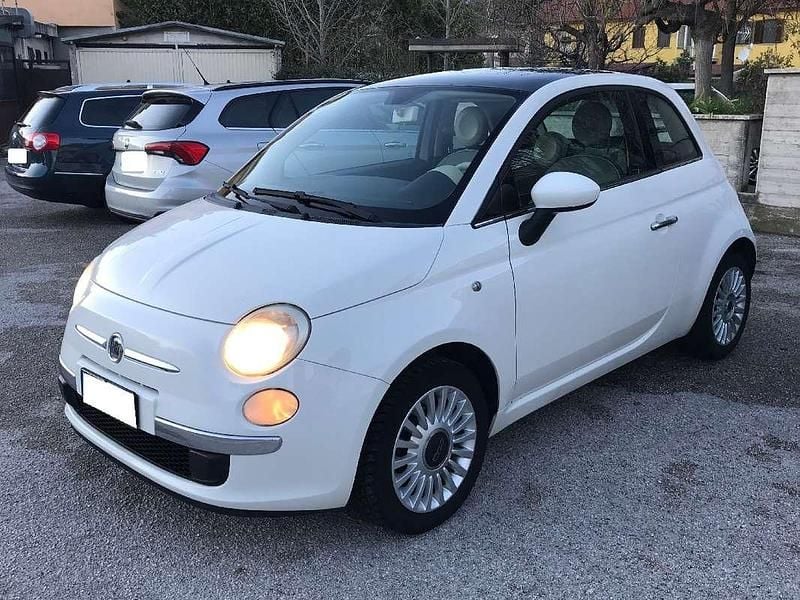 Usata Fiat 500 Lounge 75 CV (55 kW) 2008 Bianco Utilitaria