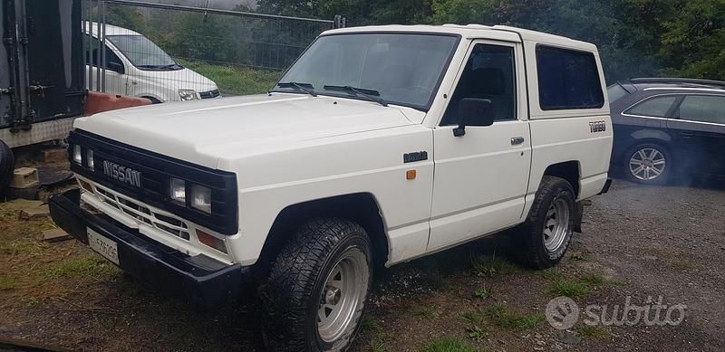Bianco Usata 1988 Nissan Patrol SUV | 7000 € - Immagine 1/4
