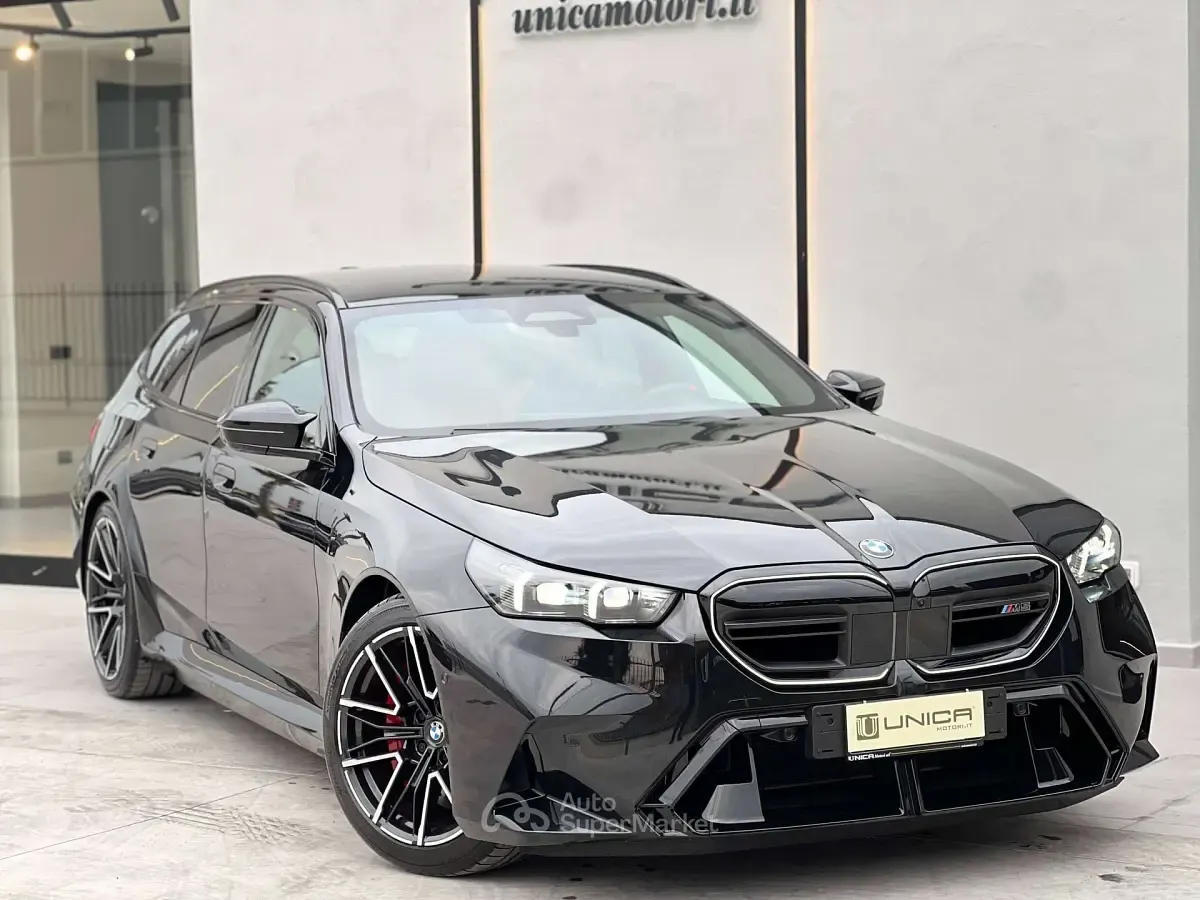 Usata BMW M5 585 CV (430 kW) 2025 Nero Station wagon