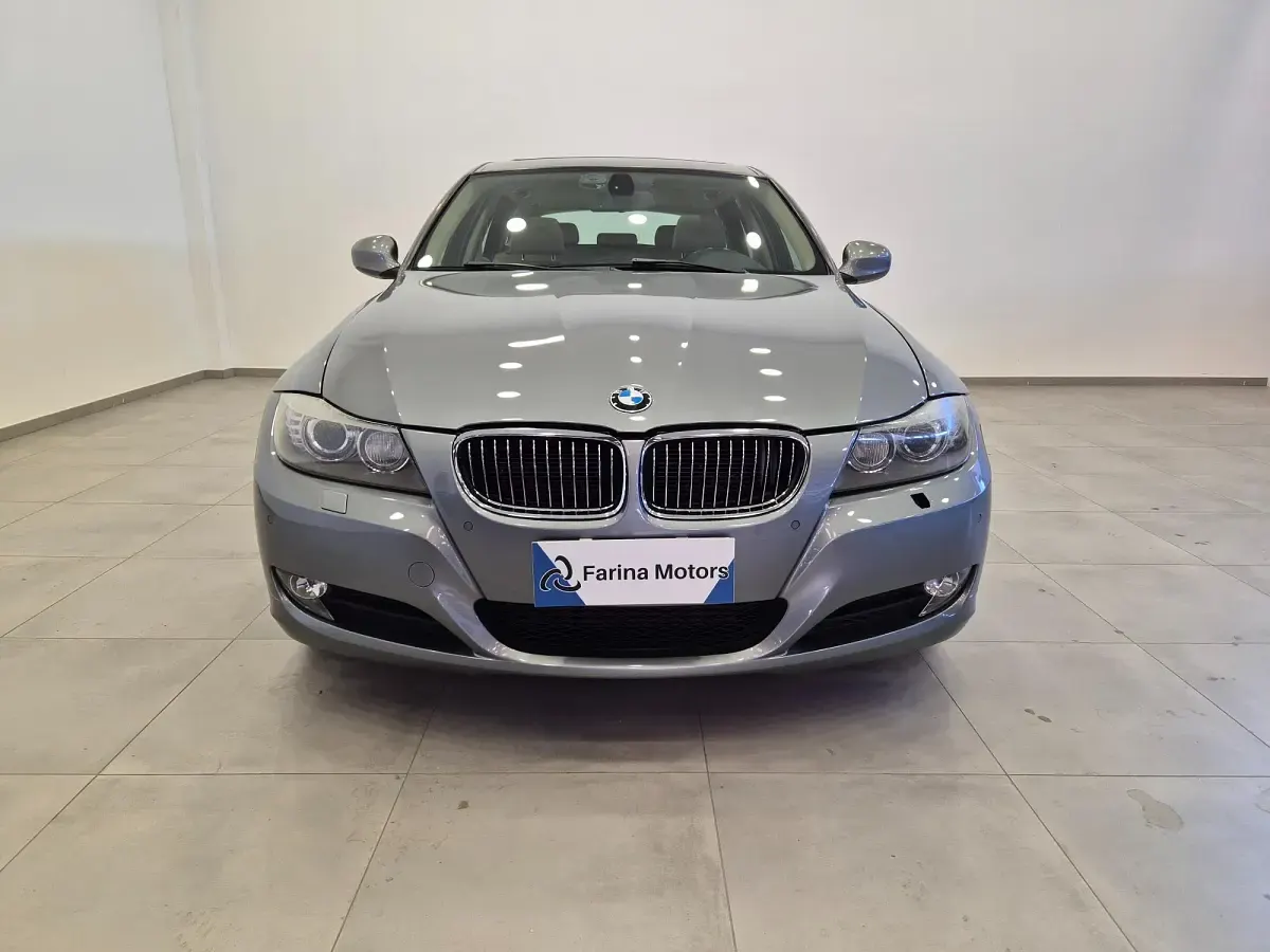 Usata BMW 320 184 CV (135 kW) 2010 Grigio Station wagon