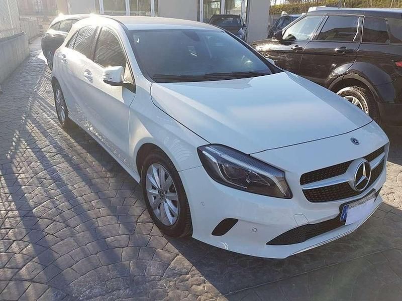 Usata Mercedes A160 Business 90 CV (66 kW) 2017 Bianco Berlina