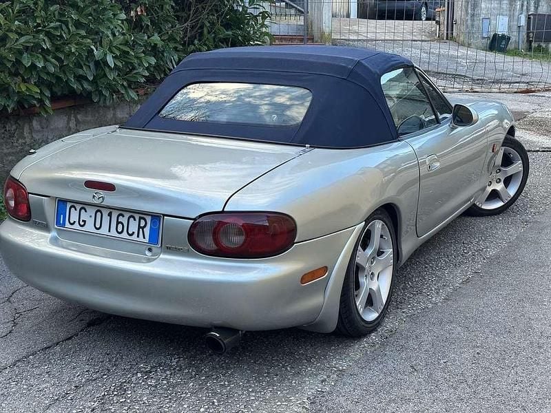 Usata Mazda MX5 116 CV (85 kW) 2003 Cabrio