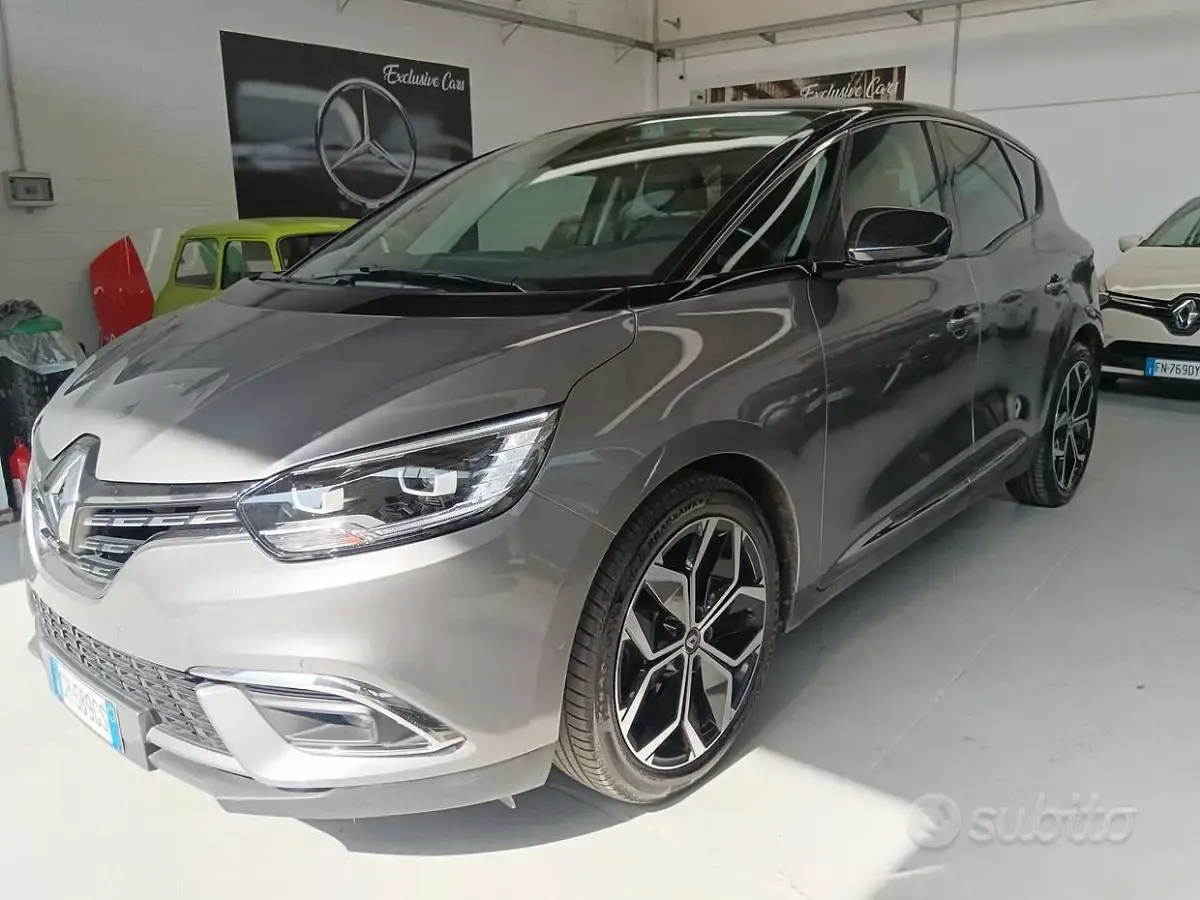 Usata Renault Scénic IV Intens 140 CV (102 kW) 2021 Grigio Monovolume