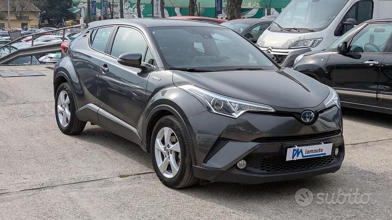 Usata Toyota C-HR Business Edition 122 CV (89 kW) 2019 Grigio SUV