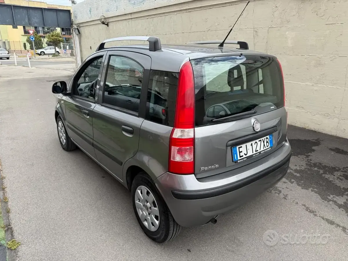 Usata Fiat Panda 69 CV (50 kW) 2011 Grigio Utilitaria
